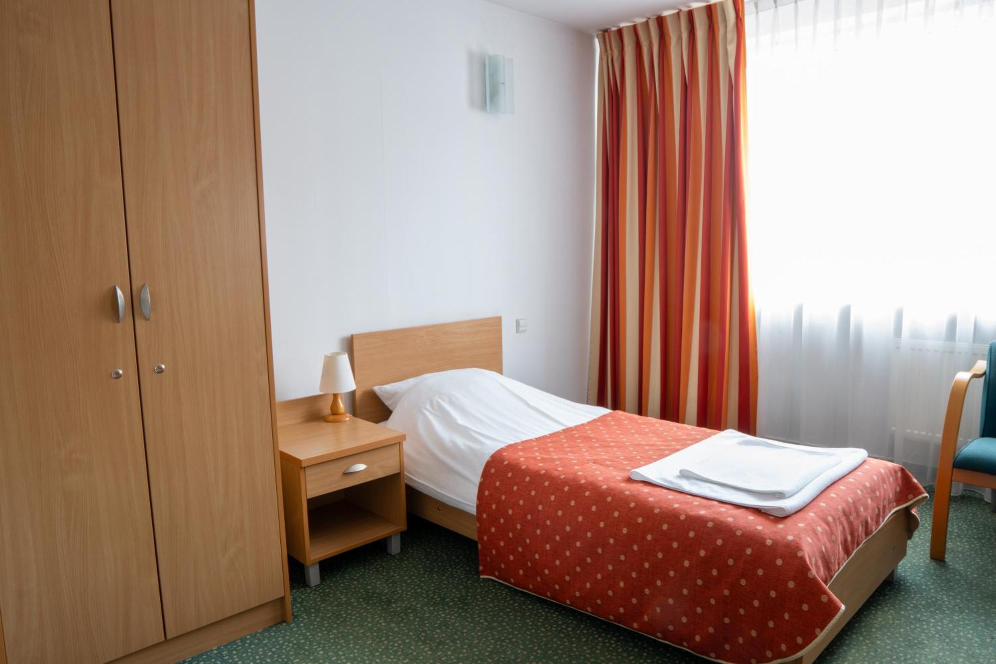 Budget Single Room,1598549594:JPEG