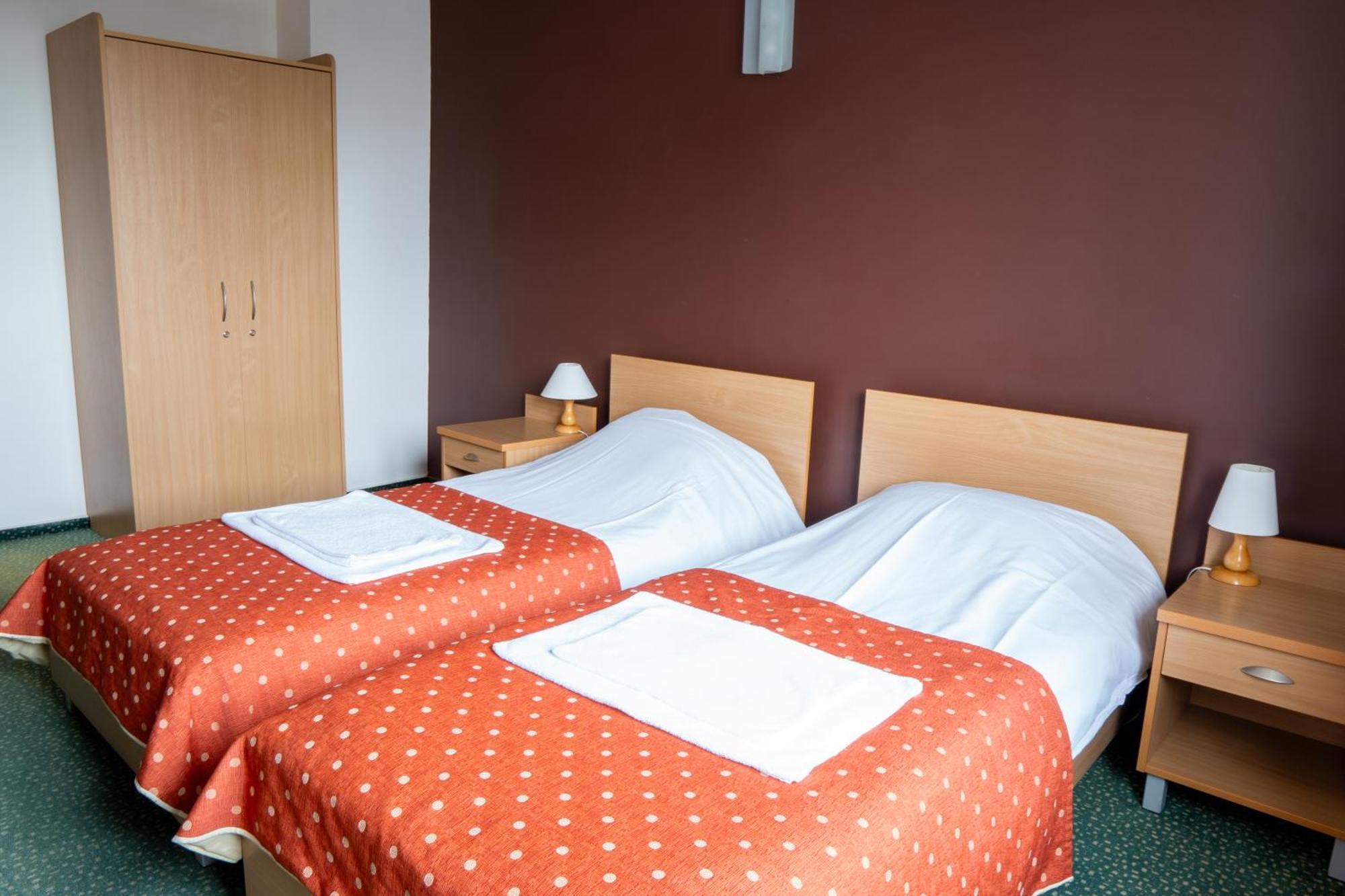 Large Double Room,1501850986:JPEG